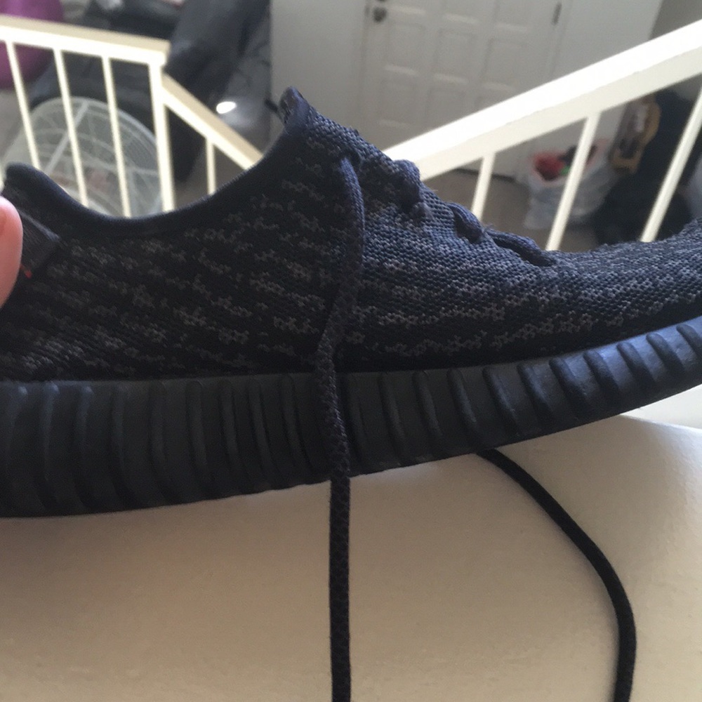 Yeezy pirate black size 7